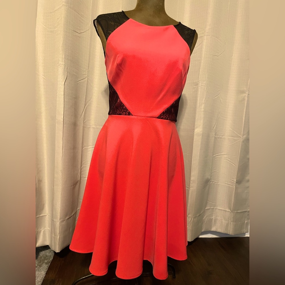 Betsy Johnson size 6 women’s dress.